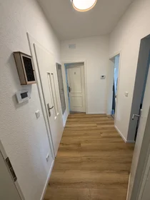 Entire apartment at Rellinghauser Straße, image 8 of 16