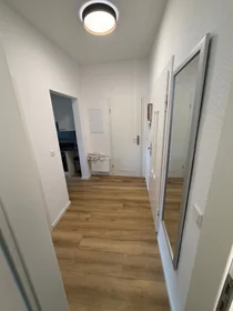 Entire apartment at Rellinghauser Straße, image 9 of 16