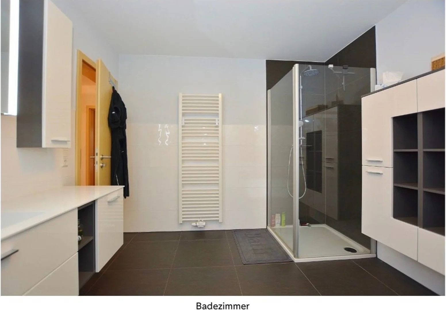 Habitación acogedora para estudiantes disponible en