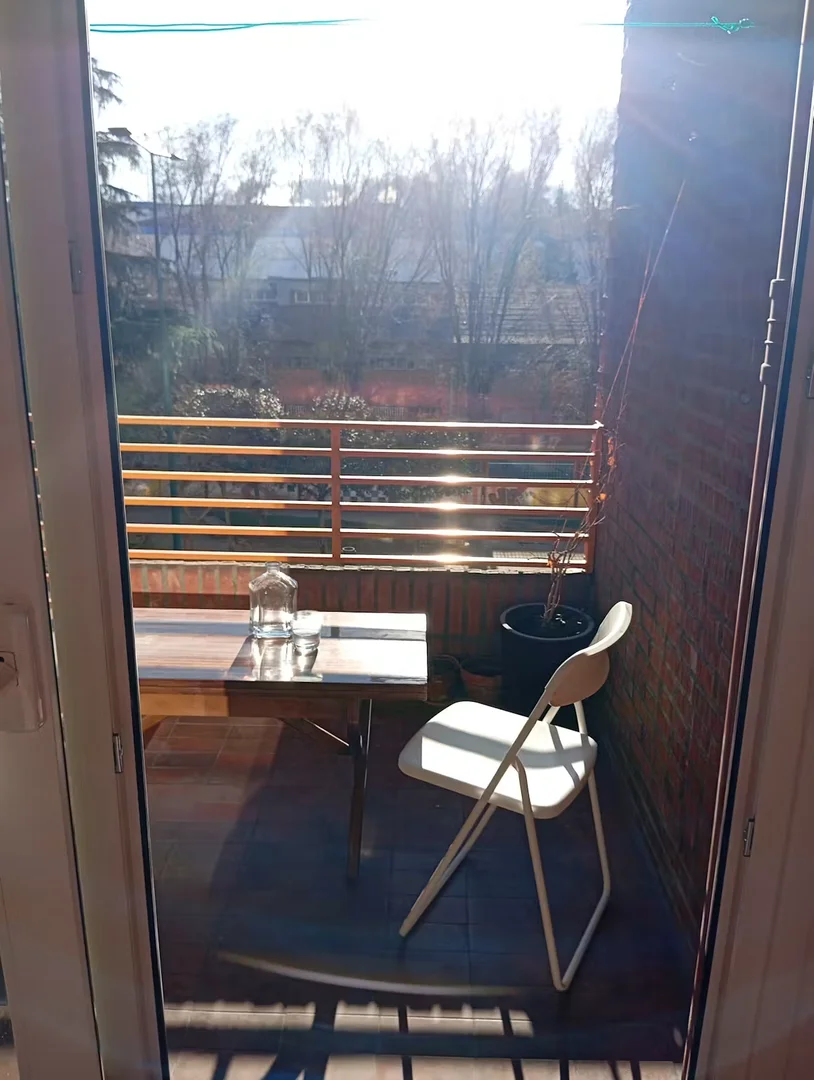 Chambre conviviale pour les étudiants dans avec des équipements modernes