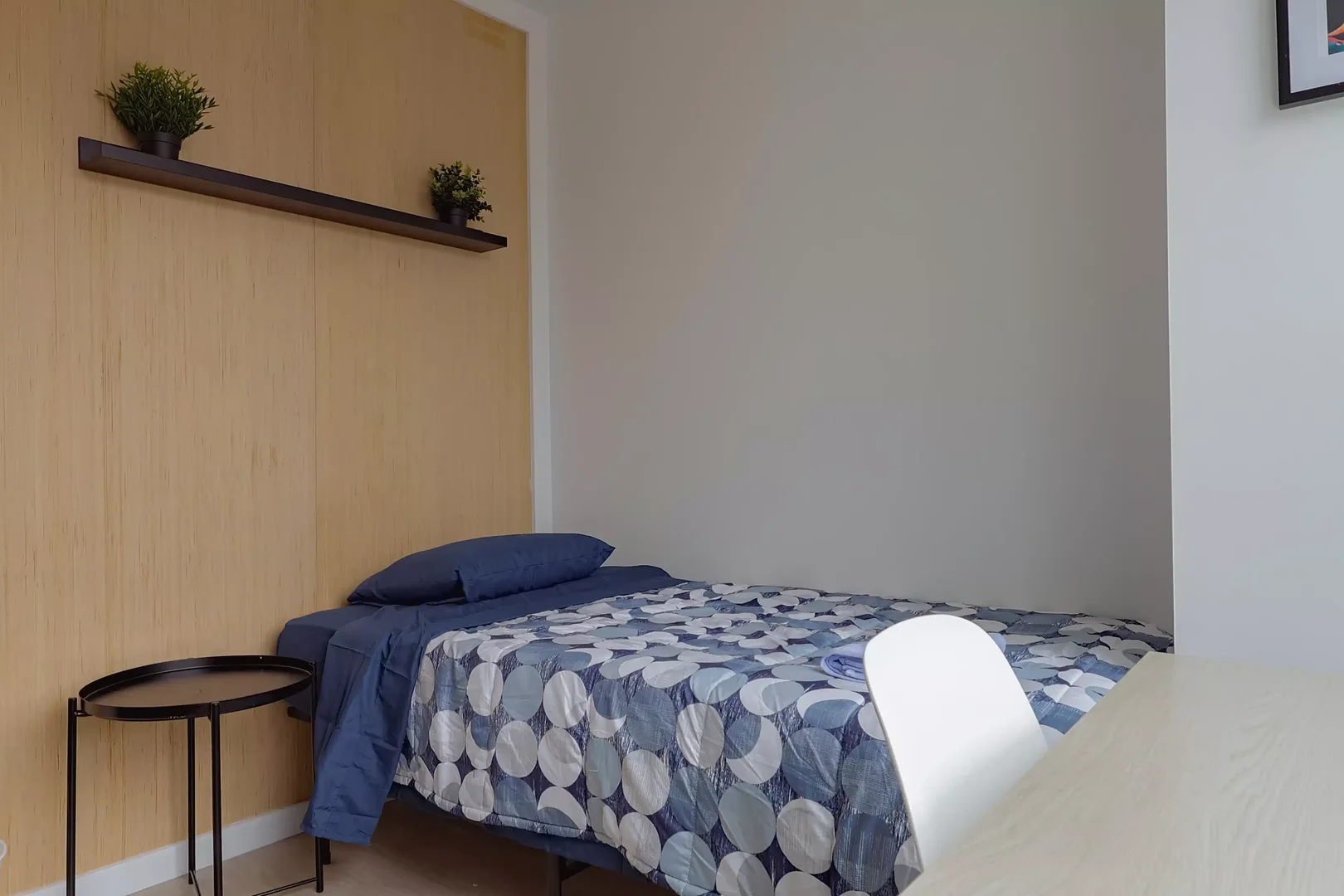 Chambre d'étudiant fonctionnelle parfaite pour étudier dans 