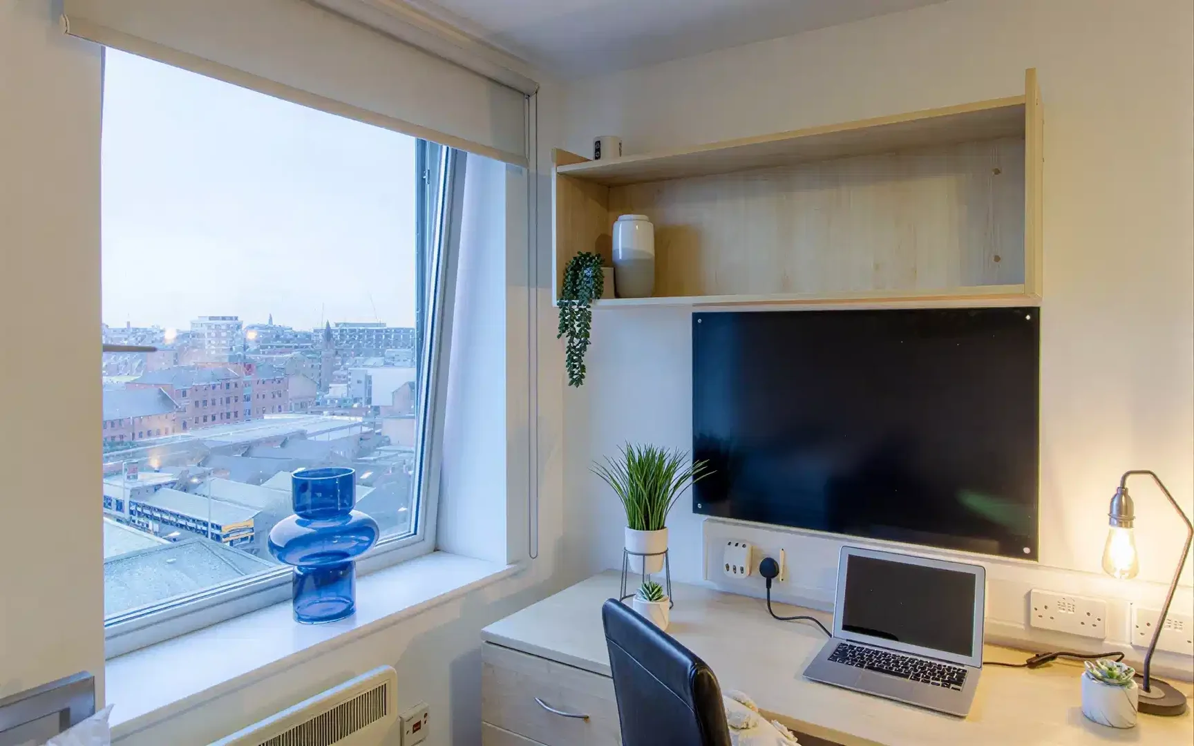 Cozy room for students available in 