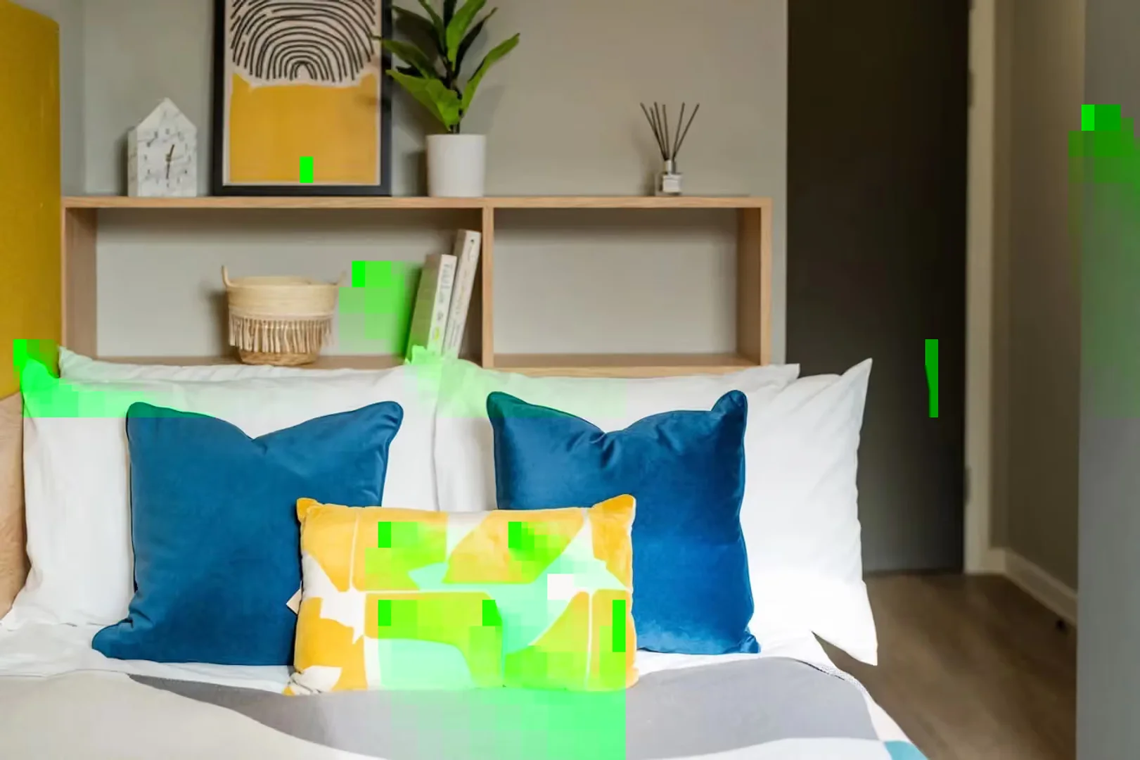 Habitación estudiantil luminosa y aireada con fácil acceso a la universidad en 