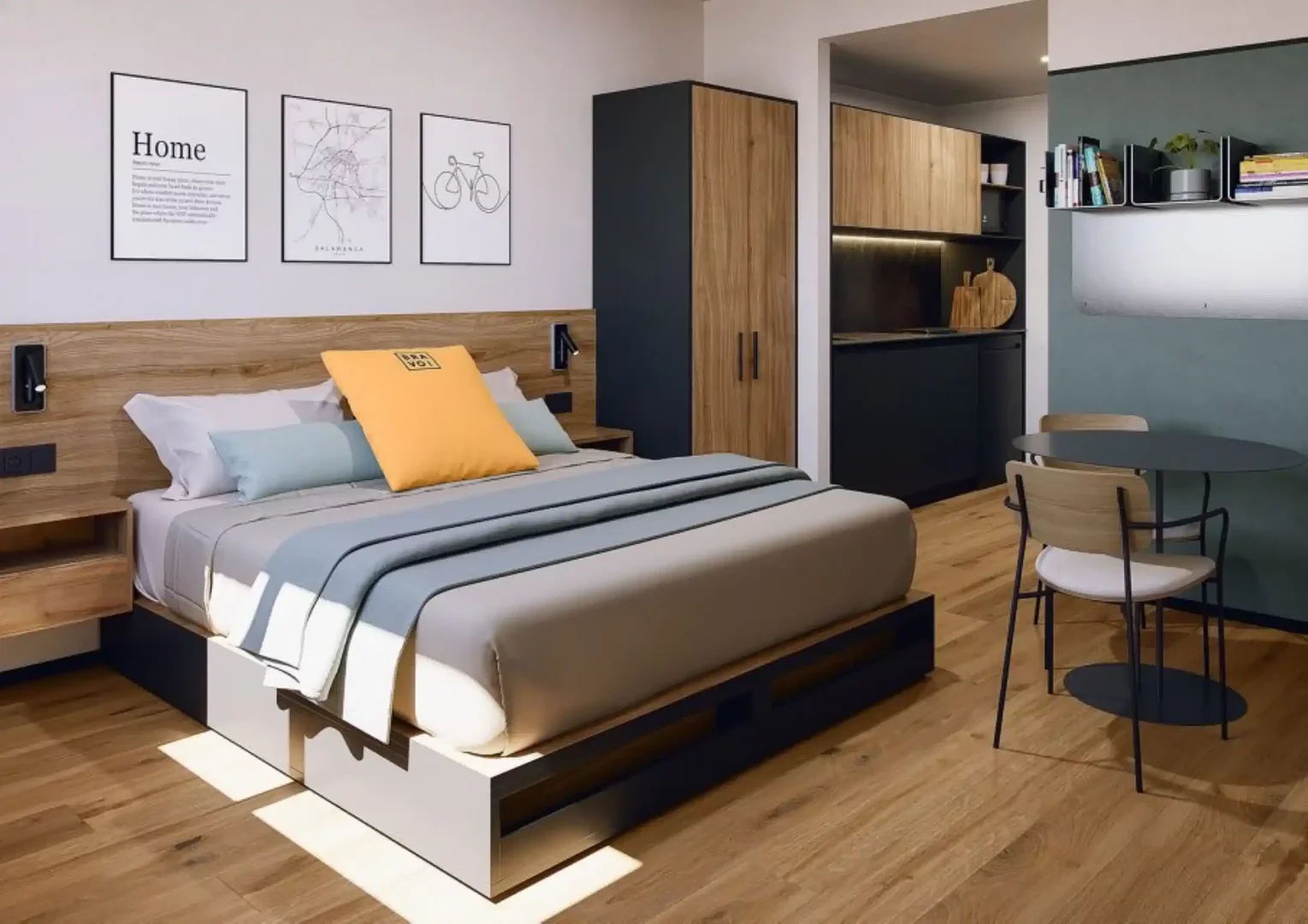Quarto acessível para estudantes com iluminação ampla em 