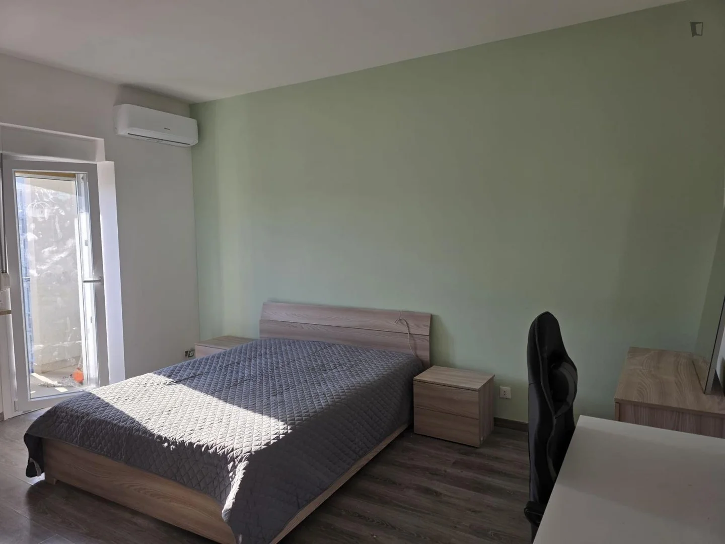 Komfortables und geräumiges Studentenzimmer in