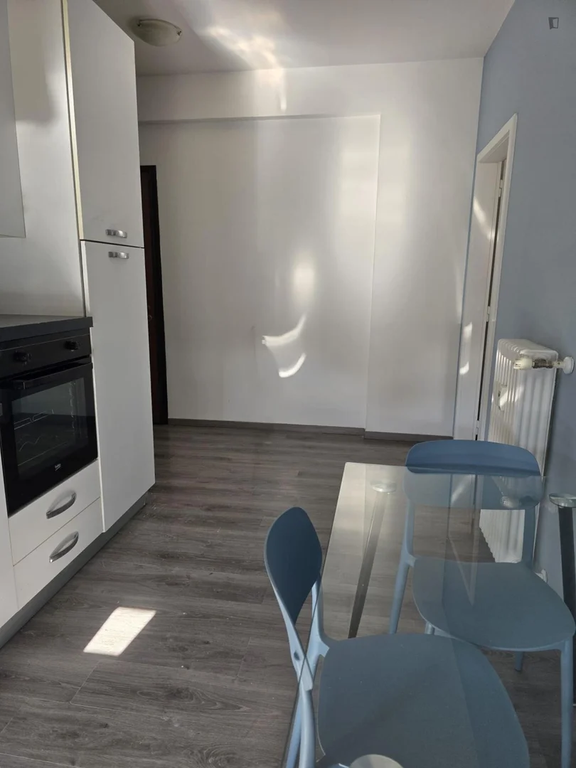 Studentenfreundliches Zimmer in mit modernen Annehmlichkeiten