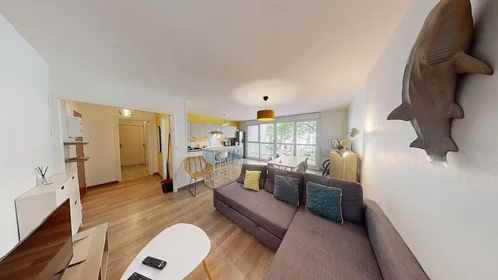 Private room at Rue de Saint-Brieuc, Bellevue, image 6 of 10