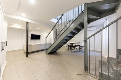 Apartamento inteiro em 68th Avenue, Ridgewood, imagem 10 de 10