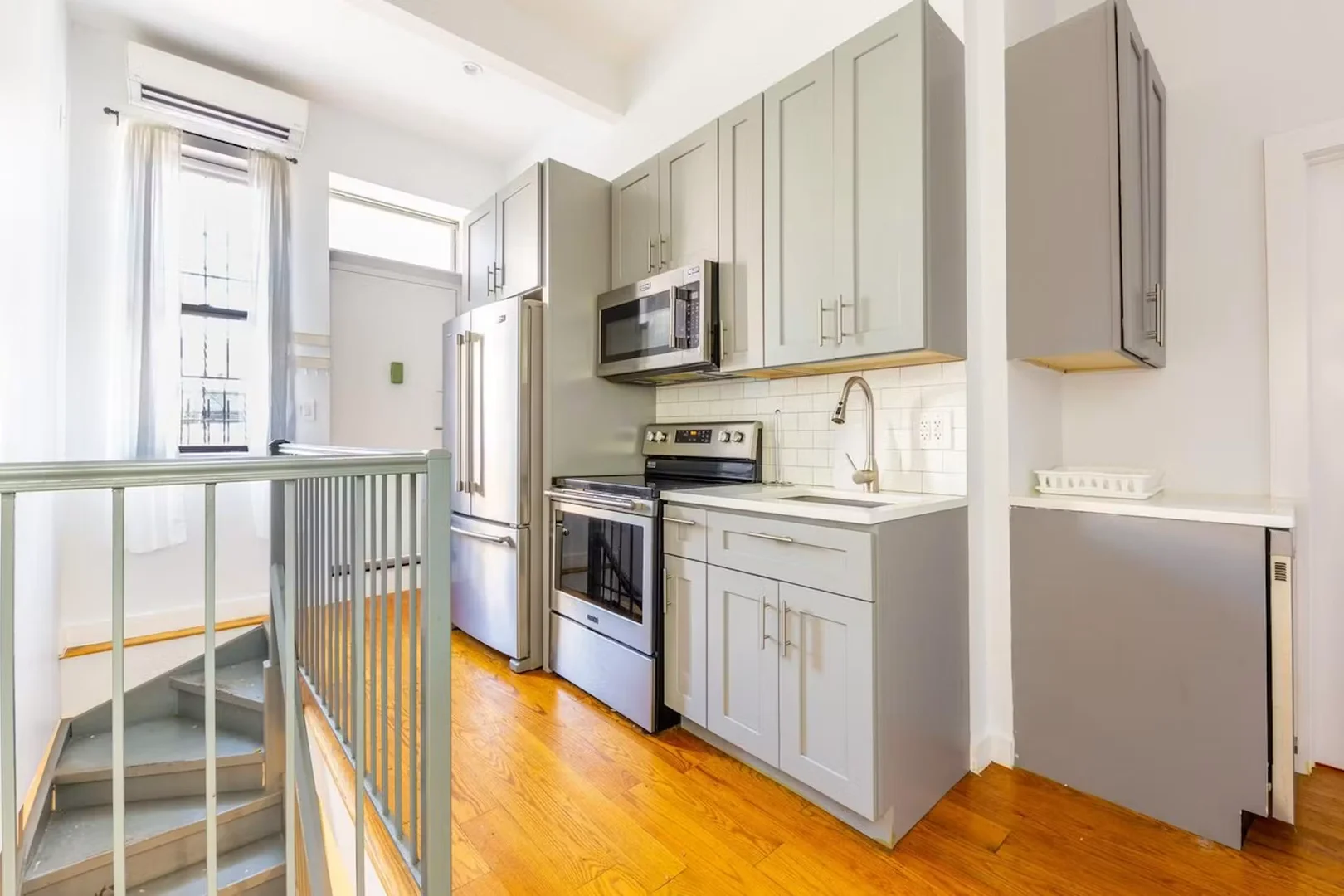 68th Avenue, Ridgewood