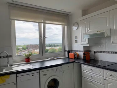 Entire apartment at Holyport Road, Fulham, image 8 of 10