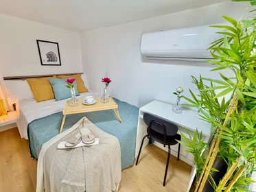 Private room at Calle de Hortaleza, Centro, image 1 of 10