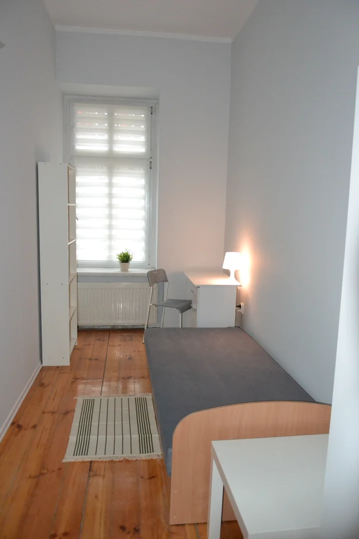Student-friendly room in  with modern amenities