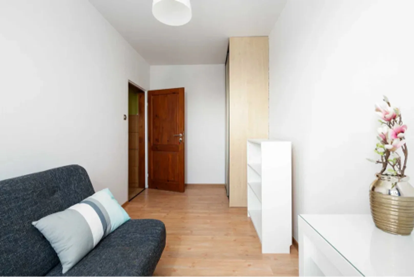 Habitación en apartamento estudiantil en alquiler en , completamente amueblado