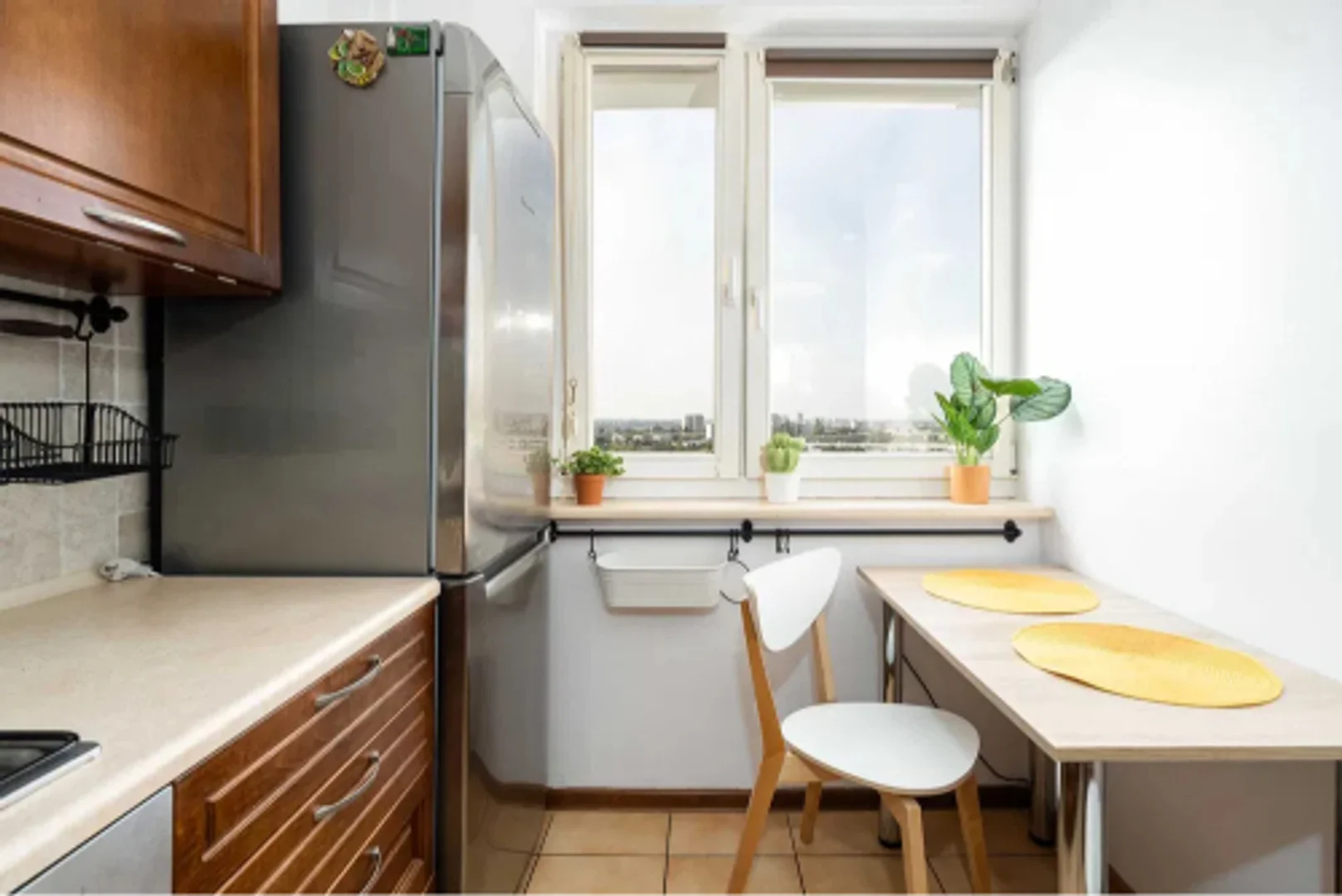 Habitación estudiantil amplia y cómoda en 