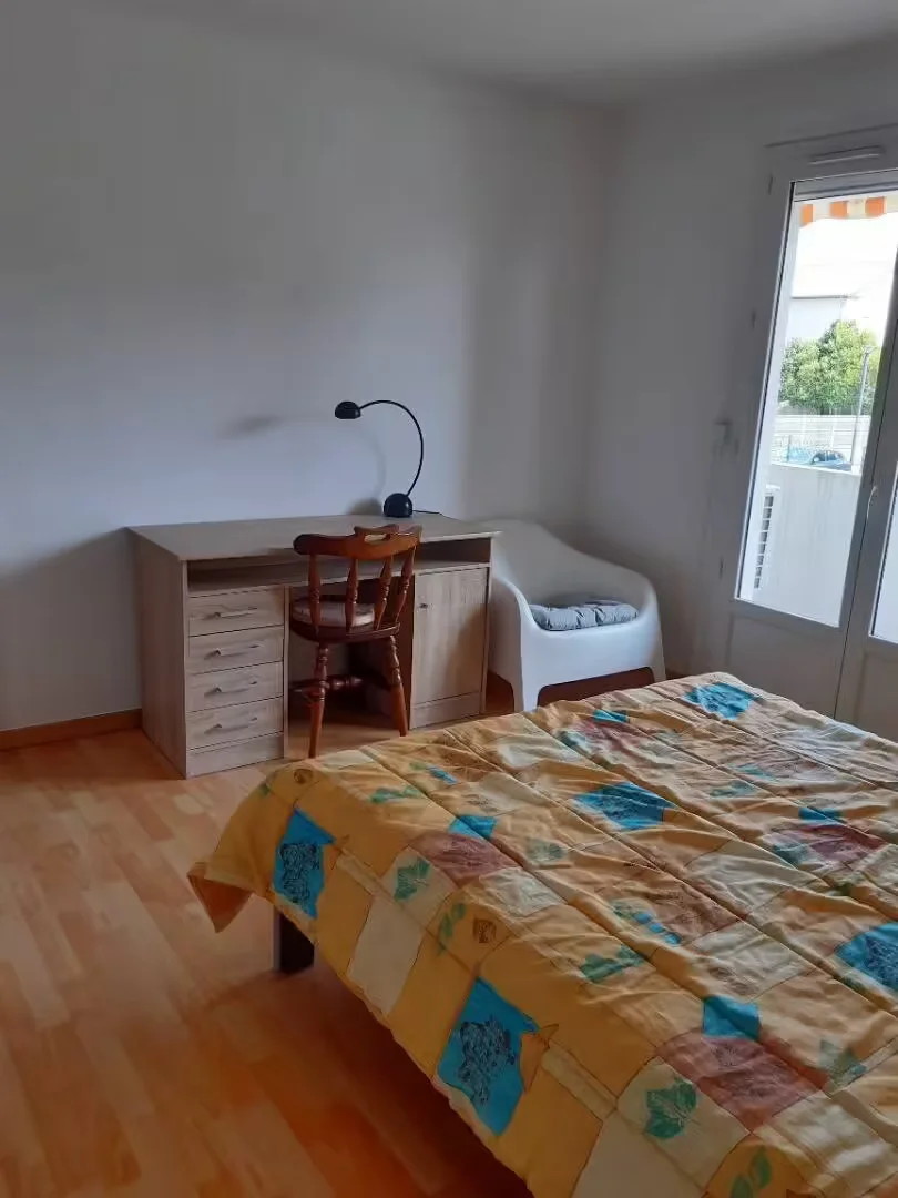 Cozy room for students available in 
