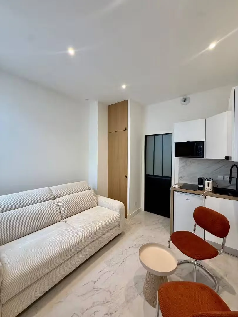 Habitación acogedora para estudiantes disponible en 
