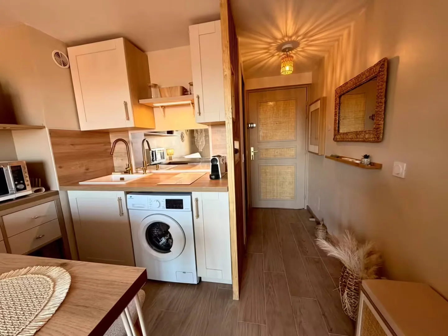 Economical student room with convenient location in 