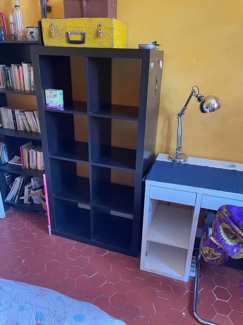 Öğrenciler için rahat oda  bölgesinde mevcut