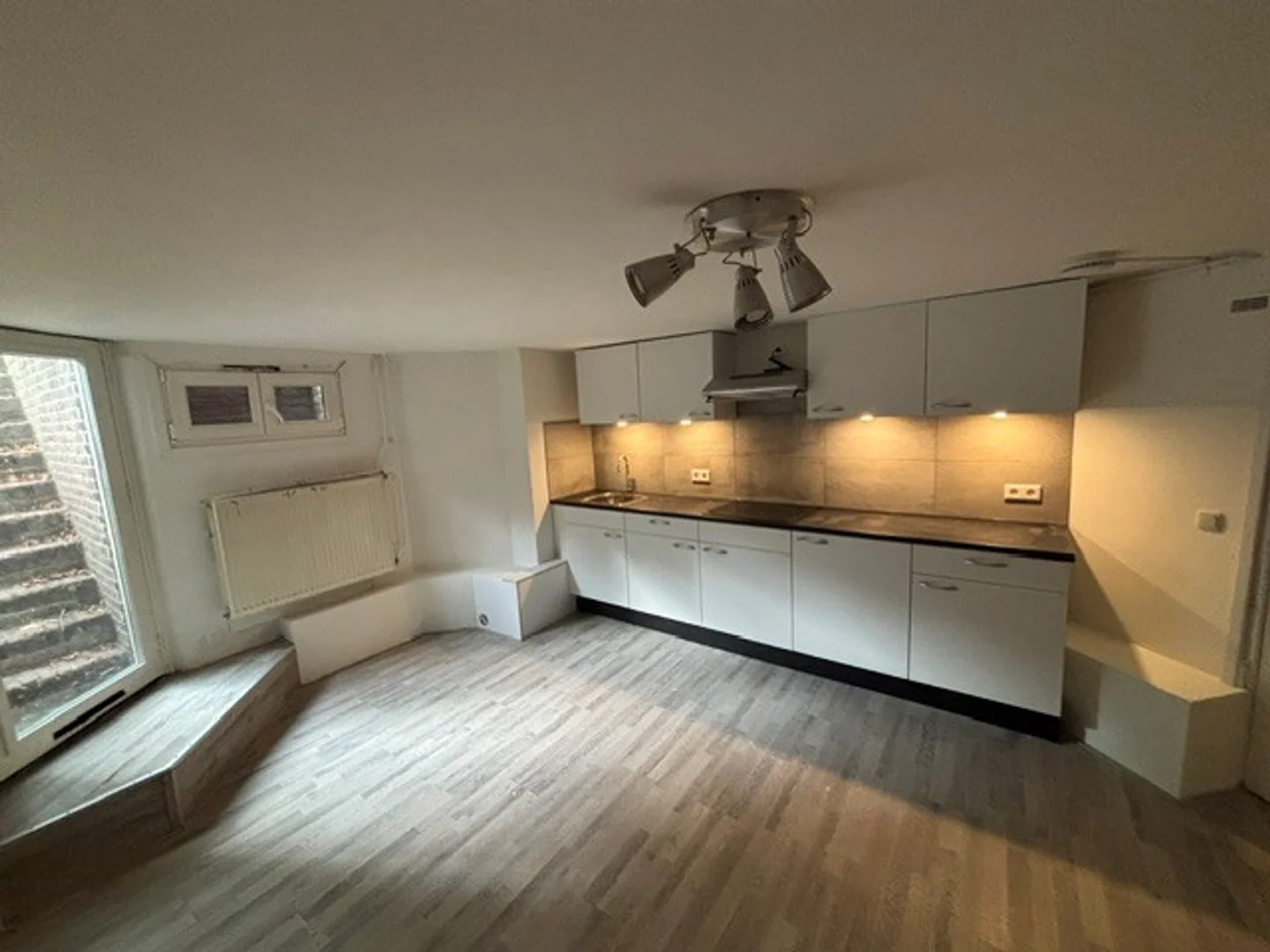 Budget-friendly student room close to campus in 