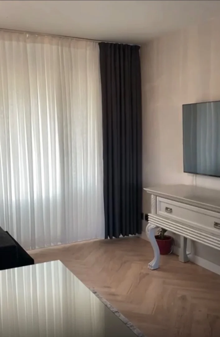 Student-friendly room in  with modern amenities