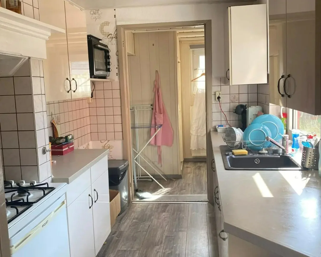 Bright and airy student room with easy university access in 