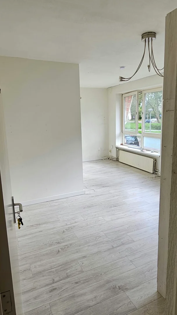 'de öğrenci dairesinde, tamamen mobilyalı kiralık oda