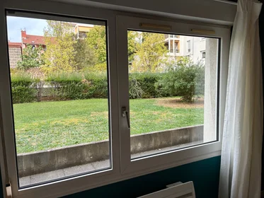 Appartamento intero in Rue Léo et Maurice Trouilhet, immagine 10 di 10