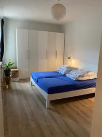 Apartamento inteiro em Frauenlobstraße, imagem 5 de 7