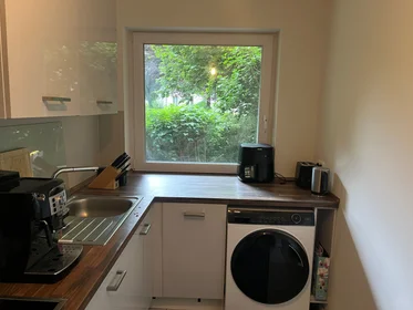 Entire apartment at Alter Teichweg, image 1 of 10