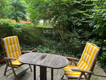 Entire apartment at Alter Teichweg, image 4 of 13
