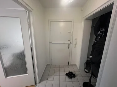 Entire apartment at Alter Teichweg, image 10 of 13