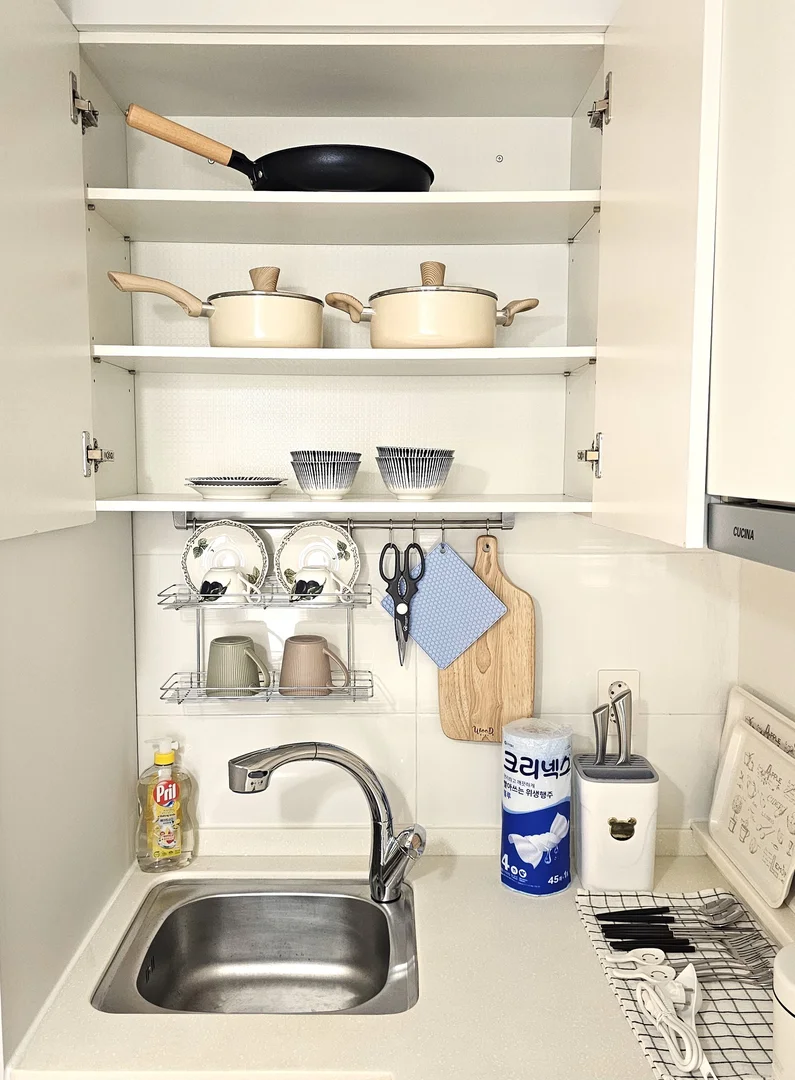 Habitación estudiantil amplia y cómoda en