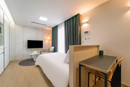 Monolocale in residence in 5 Yeondong 6-gil, Jeju-si, Jeju Special Self-Governing Province, immagine 2 di 7