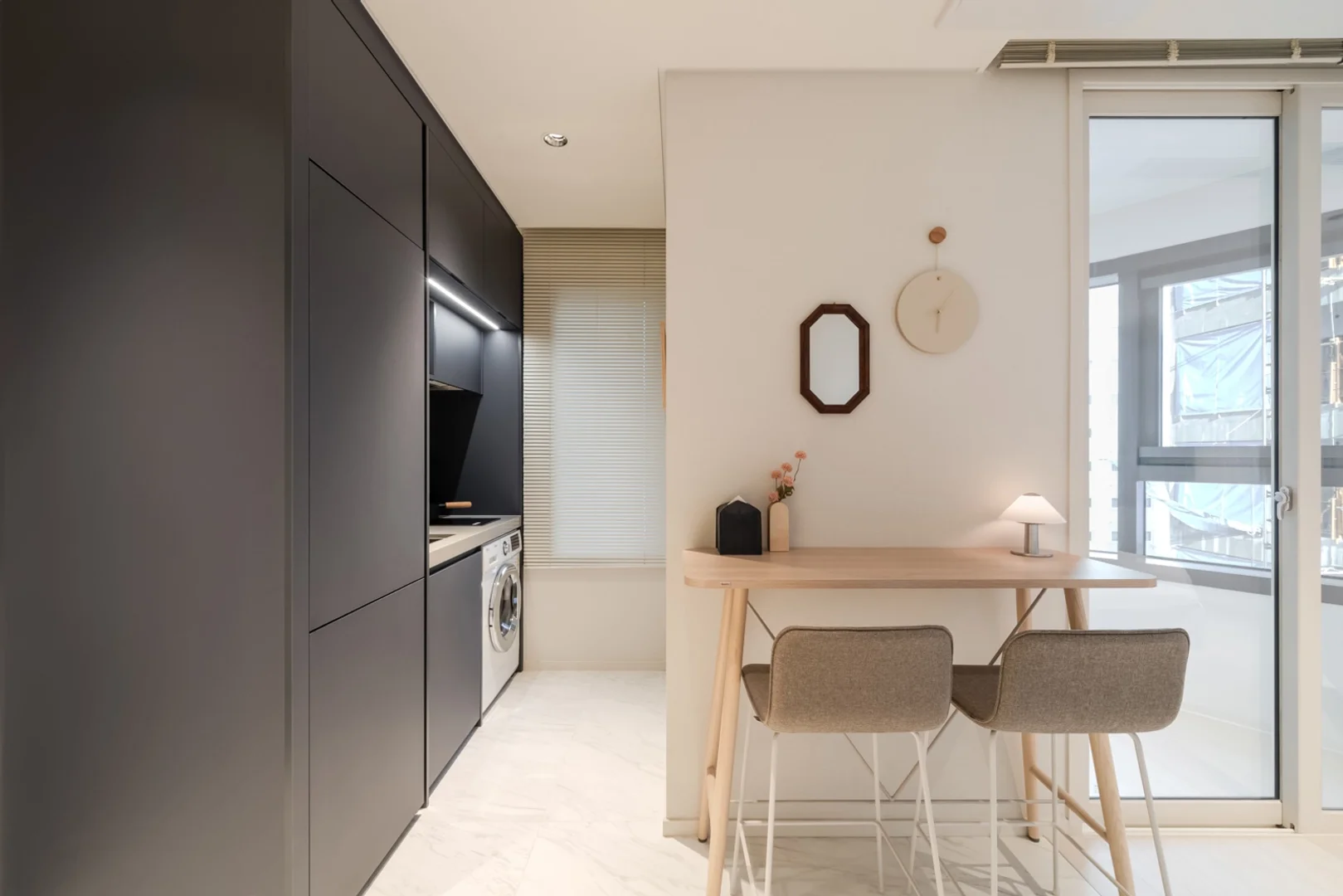 Cómodo estudio para vivir como estudiante en 