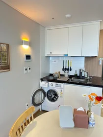 Monolocale in residence in 5 Yeondong 6-gil, Jeju-si, Jeju Special Self-Governing Province, immagine 5 di 8