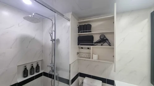 Monolocale in residence in 5 Yeondong 6-gil, Jeju-si, Jeju Special Self-Governing Province, immagine 7 di 8