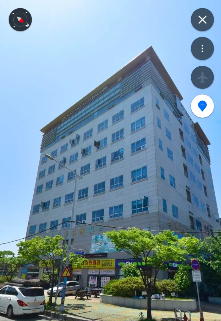 Moderno estudio para estudiantes con todas las comodidades en 