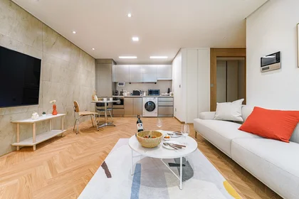 Alojamiento entero en residencia en 160 Chungjang-daero, Dong-gu, Busan, imagen 4 de 8