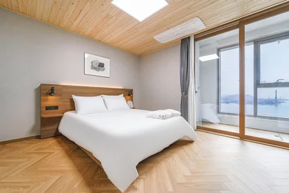 Alojamiento entero en residencia en 160 Chungjang-daero, Dong-gu, Busan, imagen 7 de 8