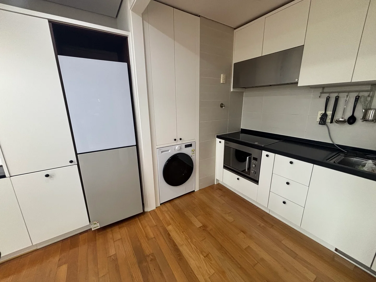 Cómodo estudio para vivir como estudiante en