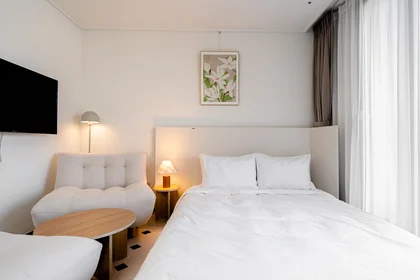 Estudio en residencia en 1116-8 Jungang-daero, Yeonje-gu, Busan, imagen 3 de 7
