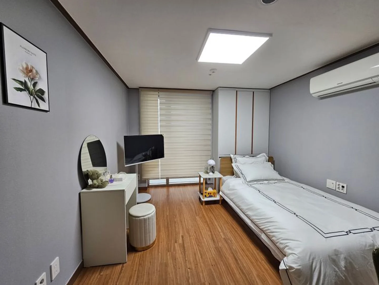 Habitación acogedora para estudiantes disponible en