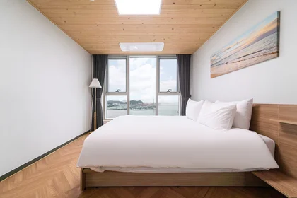 Alojamiento entero en residencia en 160 Chungjang-daero, Dong-gu, Busan, imagen 6 de 11