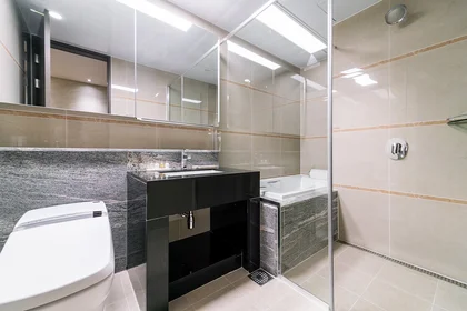 Alojamiento entero en residencia en 160 Chungjang-daero, Dong-gu, Busan, imagen 9 de 11