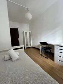 {area} de ucuz özel oda