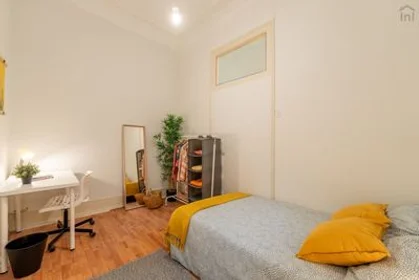 Private room at Campo de Ourique - Rua Almeida e Sousa, R/C Esq., image 14 of 17