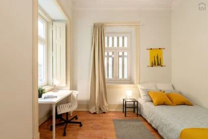 Private room at Campo de Ourique - Rua Almeida e Sousa, R/C Esq., image 15 of 16