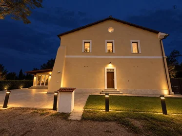 Logement entier à Via Appia Nuova, image 9 de 10