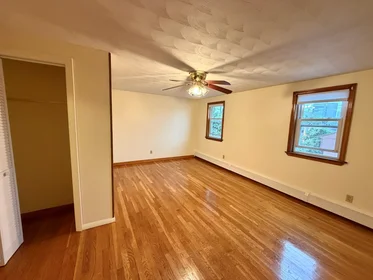 Apartamento inteiro em 11, Jefferson St., Unit 3, Wellington, Cambridge, MA, 02141, imagem 1 de 10