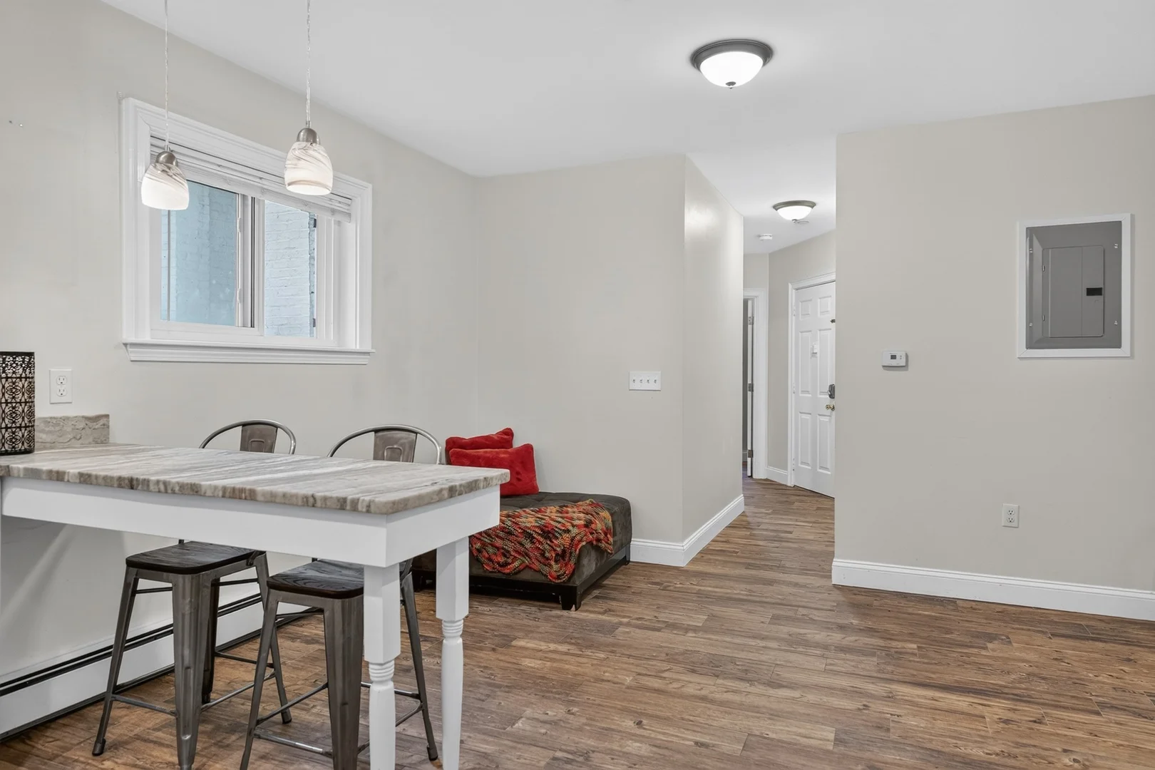 1111, Boylston St., Unit 1B, Back Bay, Boston, MA, 02116